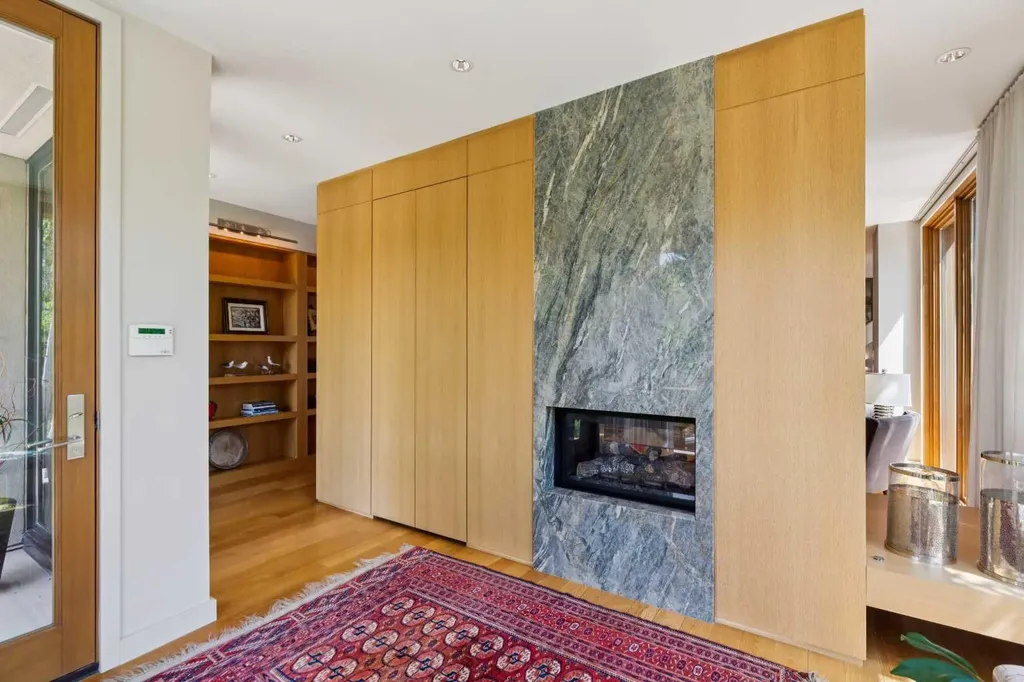 3038 4 Street SW Calgary AB T2S1X8