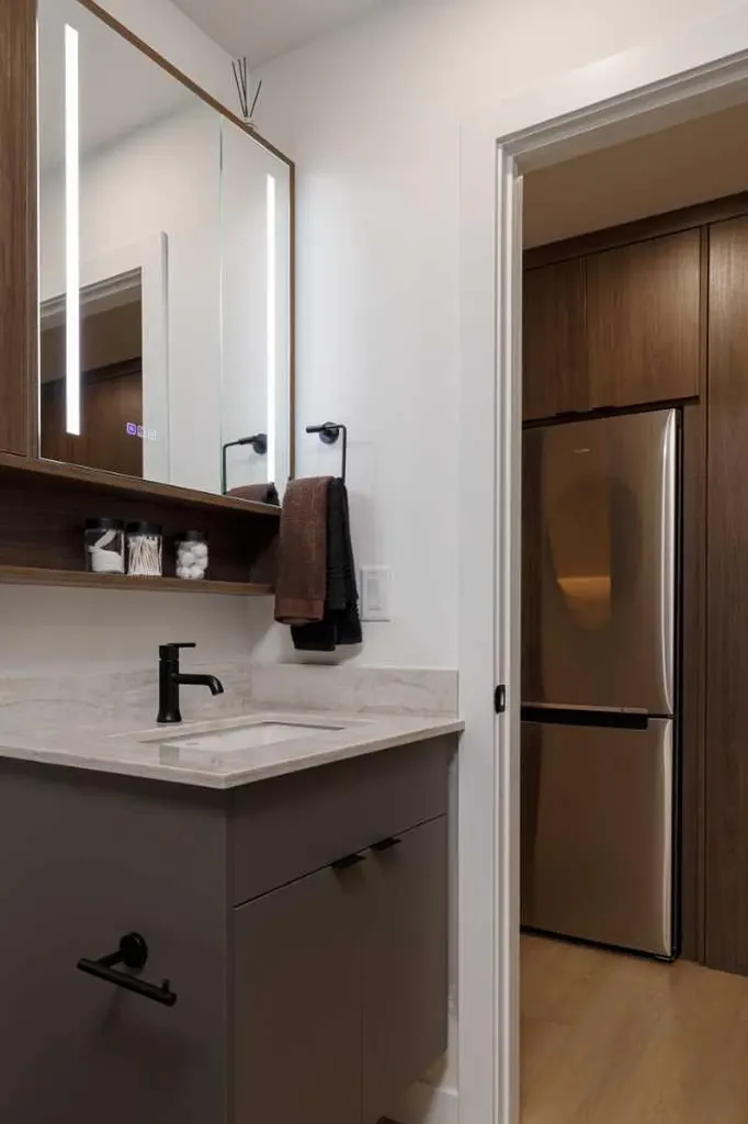 1520 4 Street SW Calgary AB T2Y 0Y4