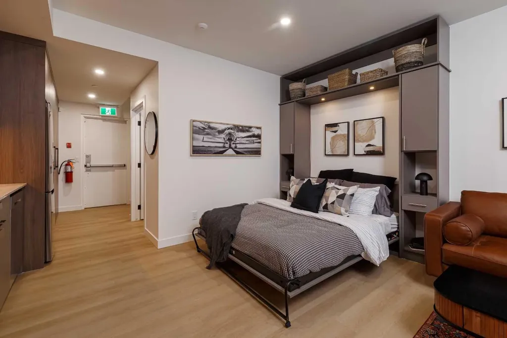 1520 4 Street SW Calgary AB T2Y 0Y4