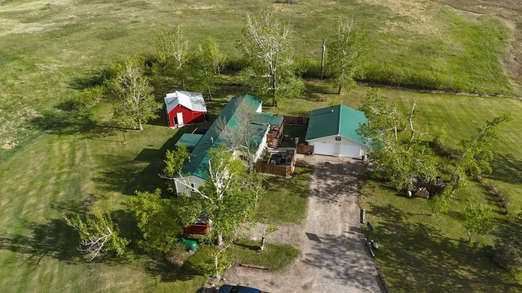 245042 Range Road 251 Rural Wheatland County AB T0J0P1