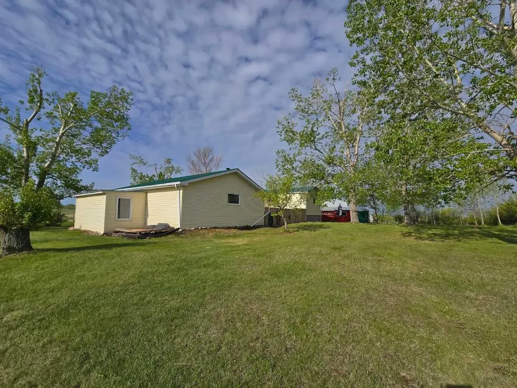 245042 Range Road 251 Rural Wheatland County AB T0J0P1