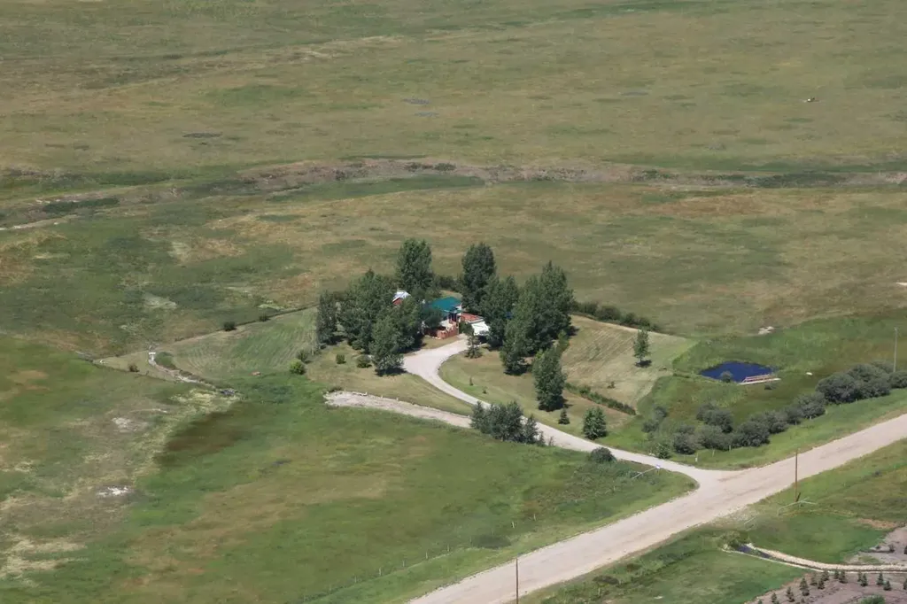 245042 Range Road 251 Rural Wheatland County AB T0J0P1