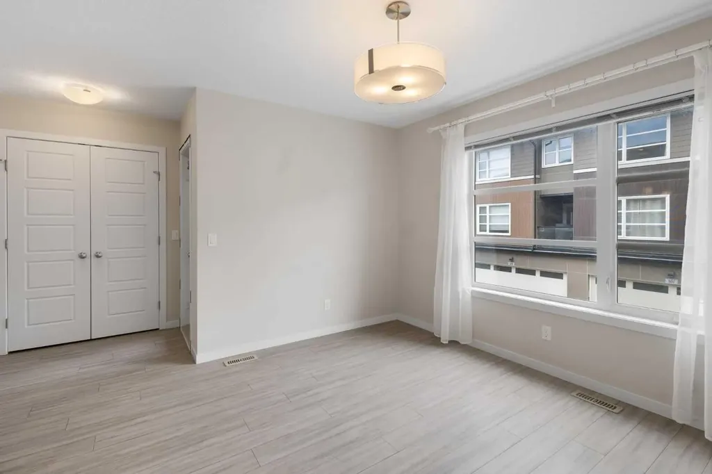 506 Evansridge Park NW Calgary AB T3P 0N7