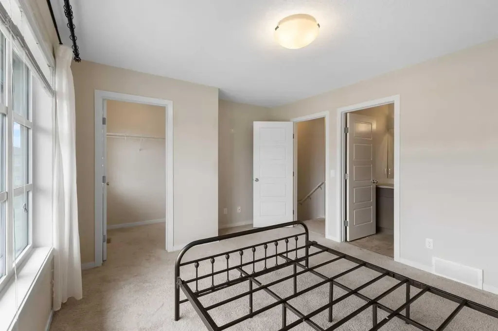 506 Evansridge Park NW Calgary AB T3P 0N7