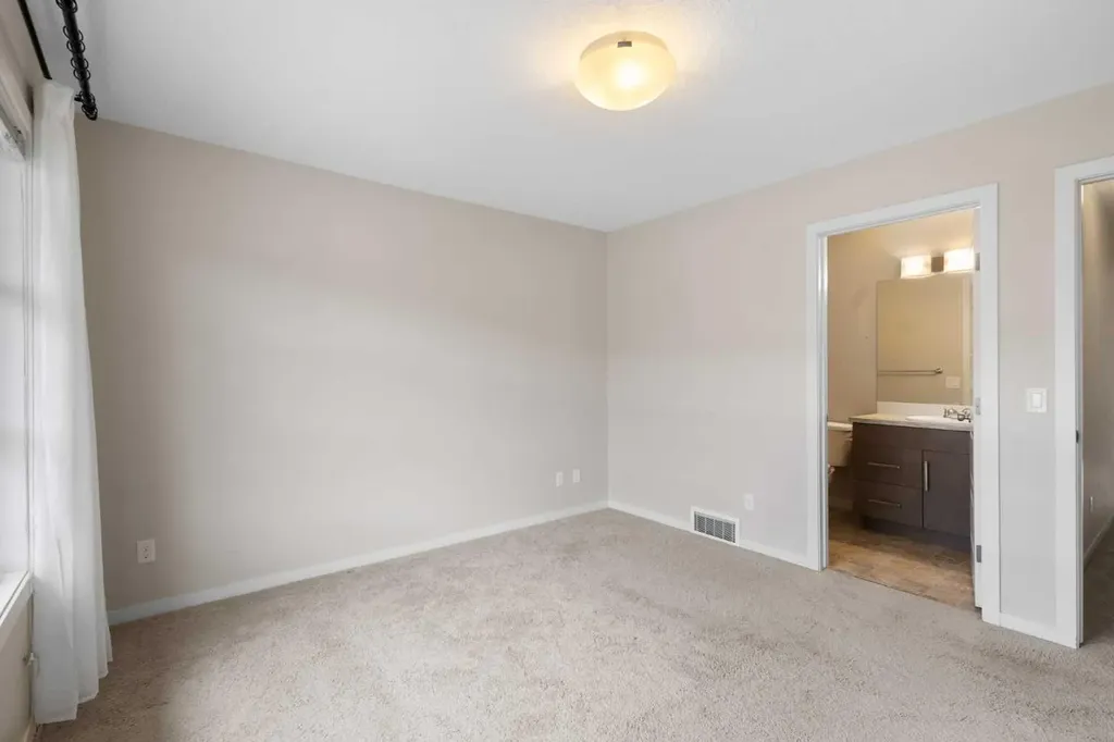 506 Evansridge Park NW Calgary AB T3P 0N7