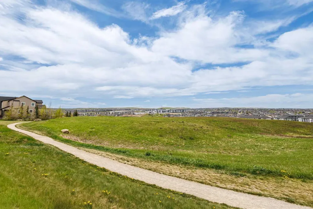 506 Evansridge Park NW Calgary AB T3P 0N7