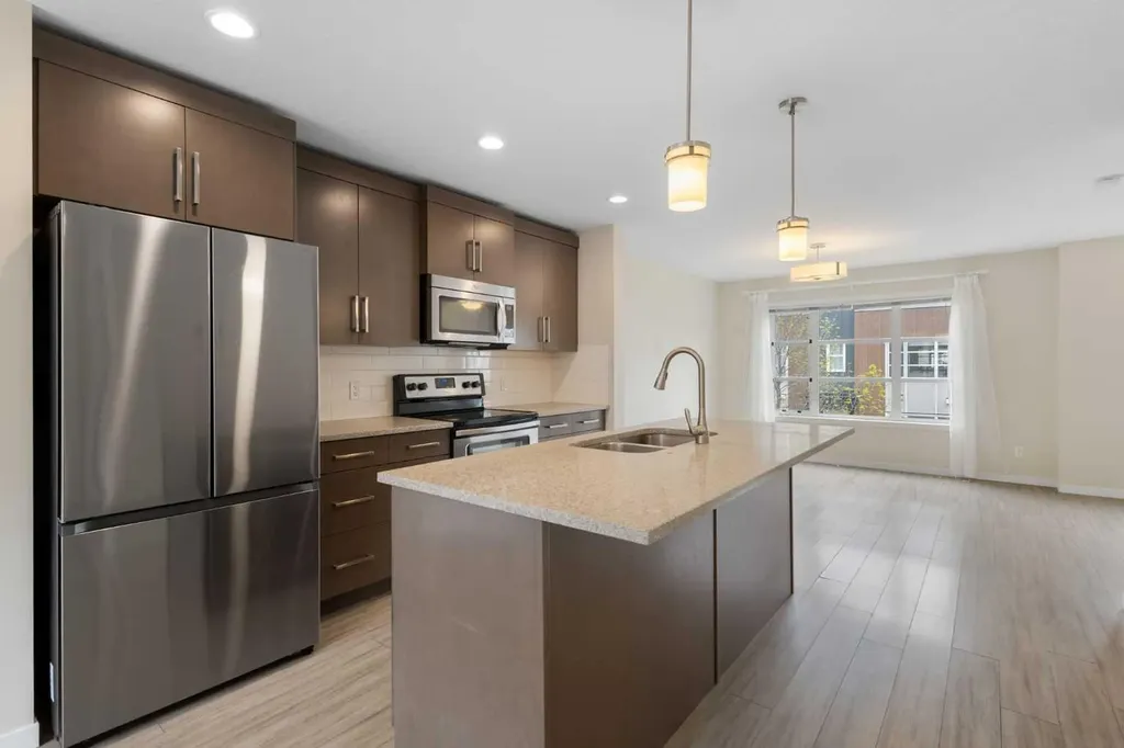 506 Evansridge Park NW Calgary AB T3P 0N7