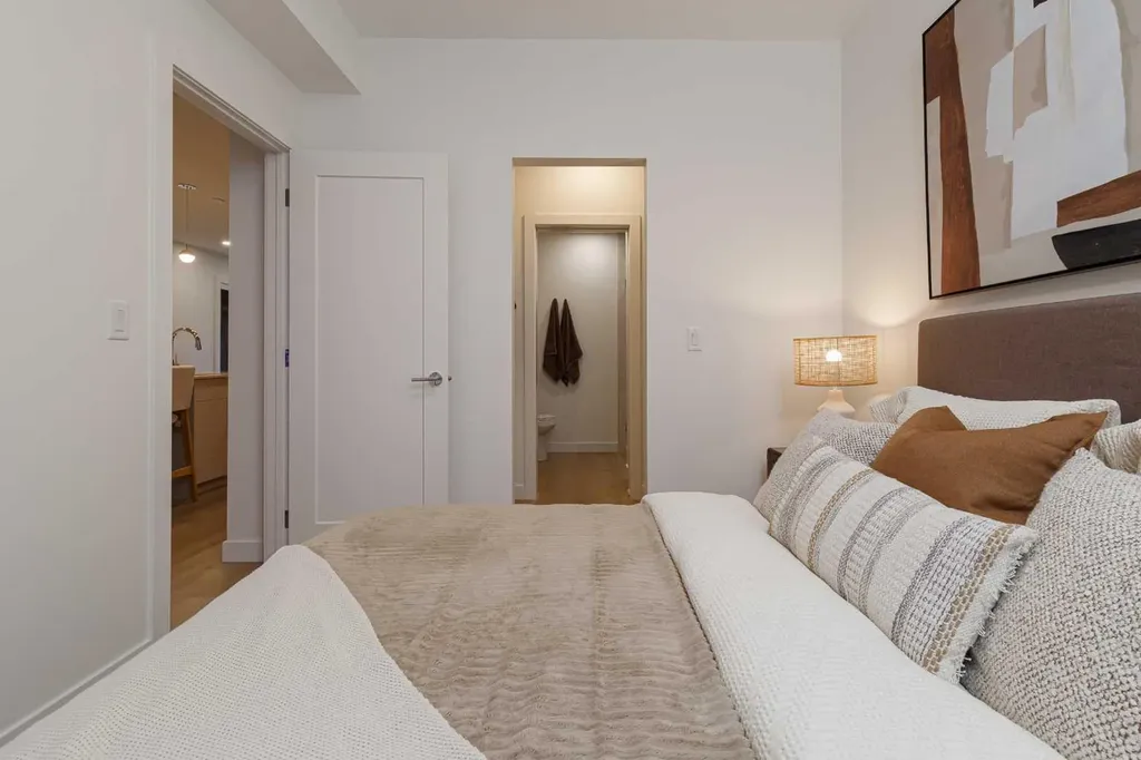 1520 4 Street SW Calgary AB T2Y 0Y4