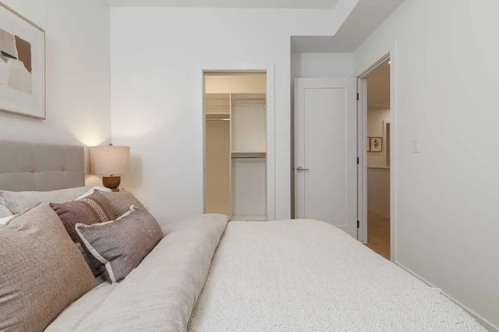 1520 4 Street SW Calgary AB T2Y 0Y4