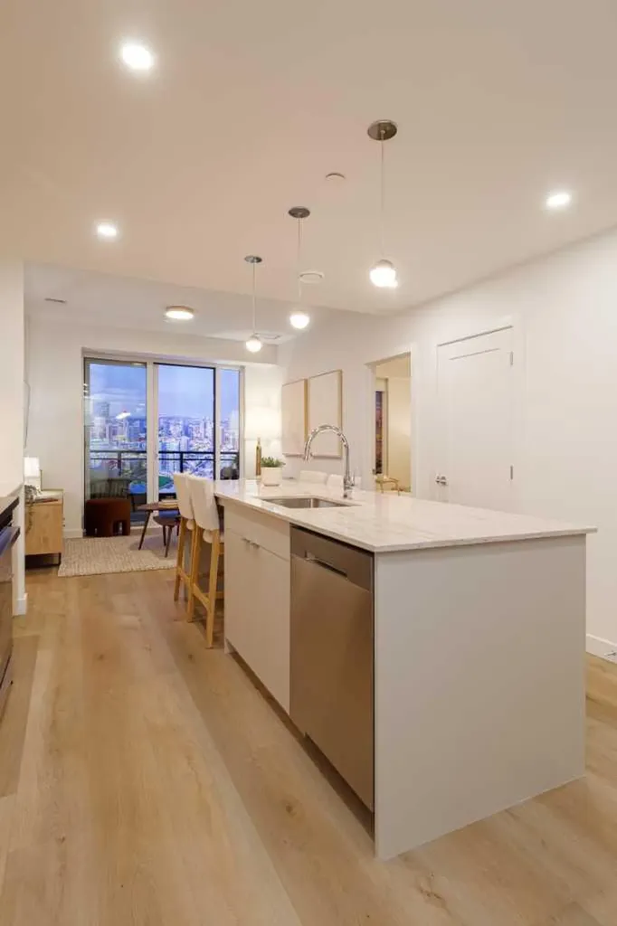 1520 4 Street SW Calgary AB T2Y 0Y4