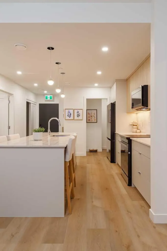 1520 4 Street SW Calgary AB T2Y 0Y4