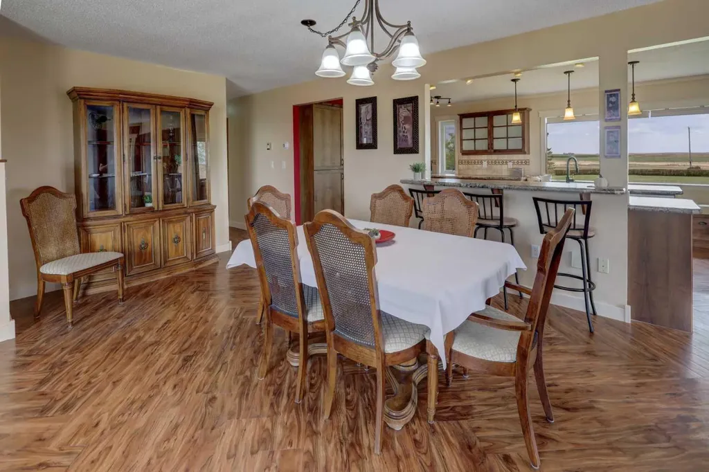 244024 Township Road 284 Rural Kneehill County AB T0M0A0