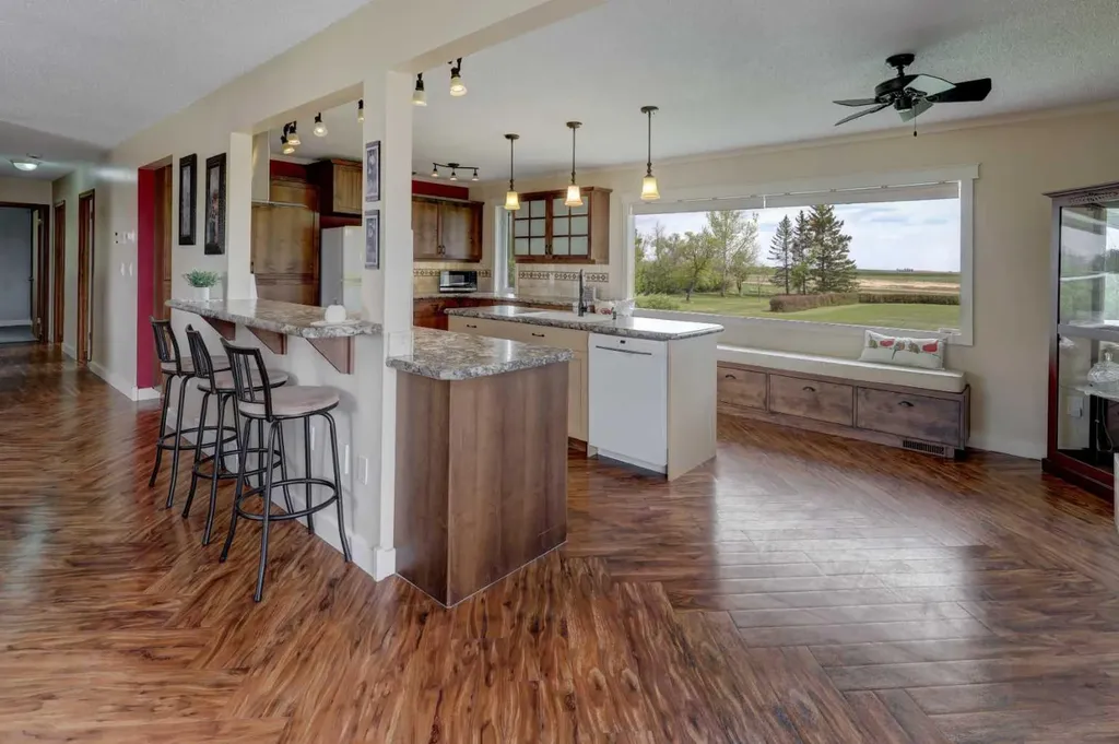 244024 Township Road 284 Rural Kneehill County AB T0M0A0