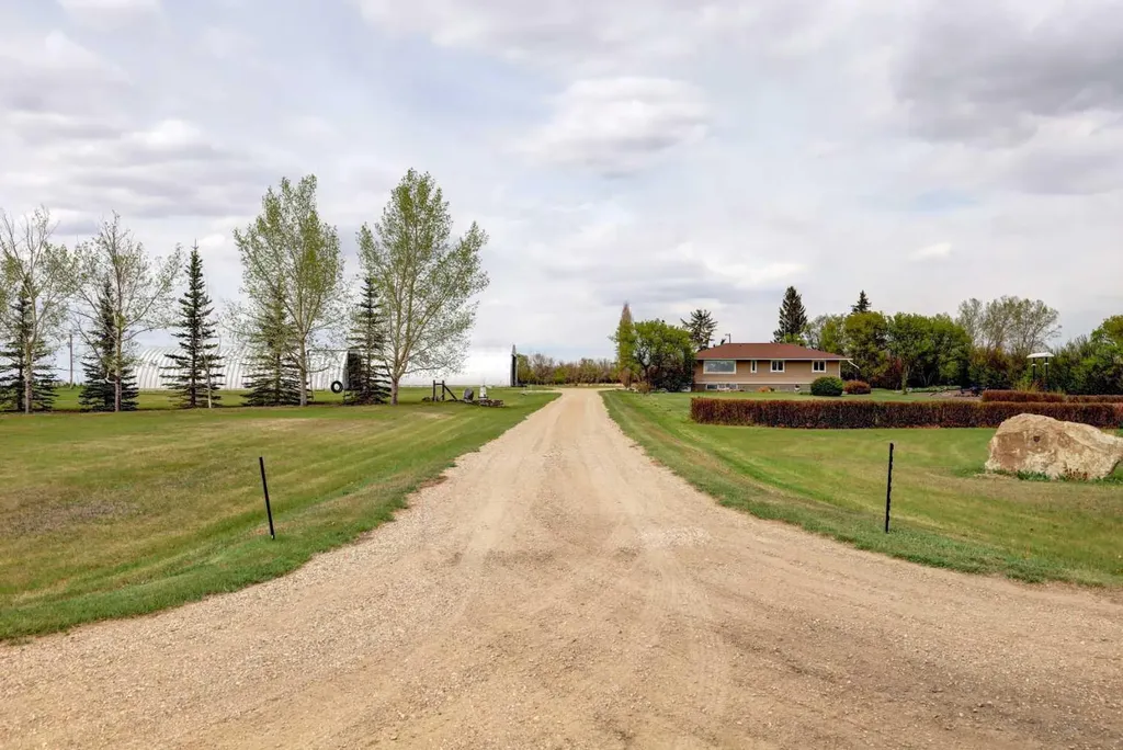 244024 Township Road 284 Rural Kneehill County AB T0M0A0