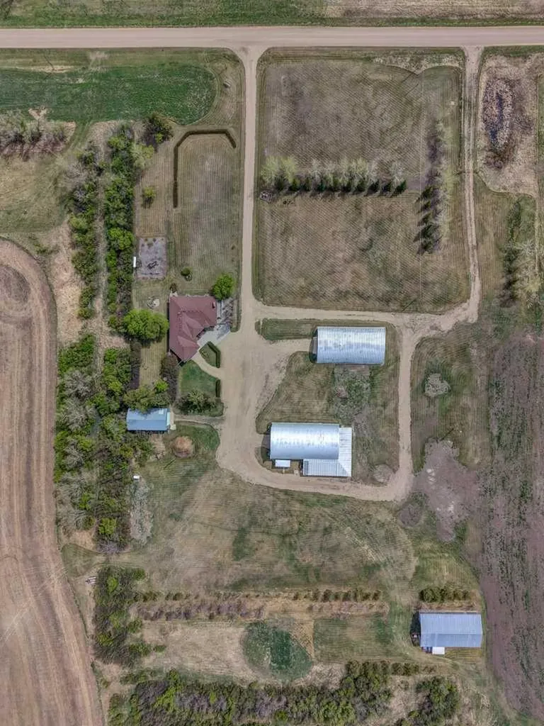 244024 Township Road 284 Rural Kneehill County AB T0M0A0