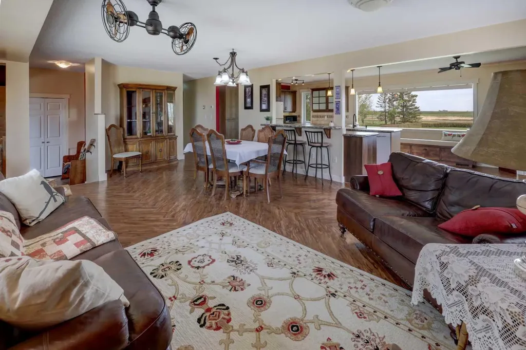 244024 Township Road 284 Rural Kneehill County AB T0M0A0