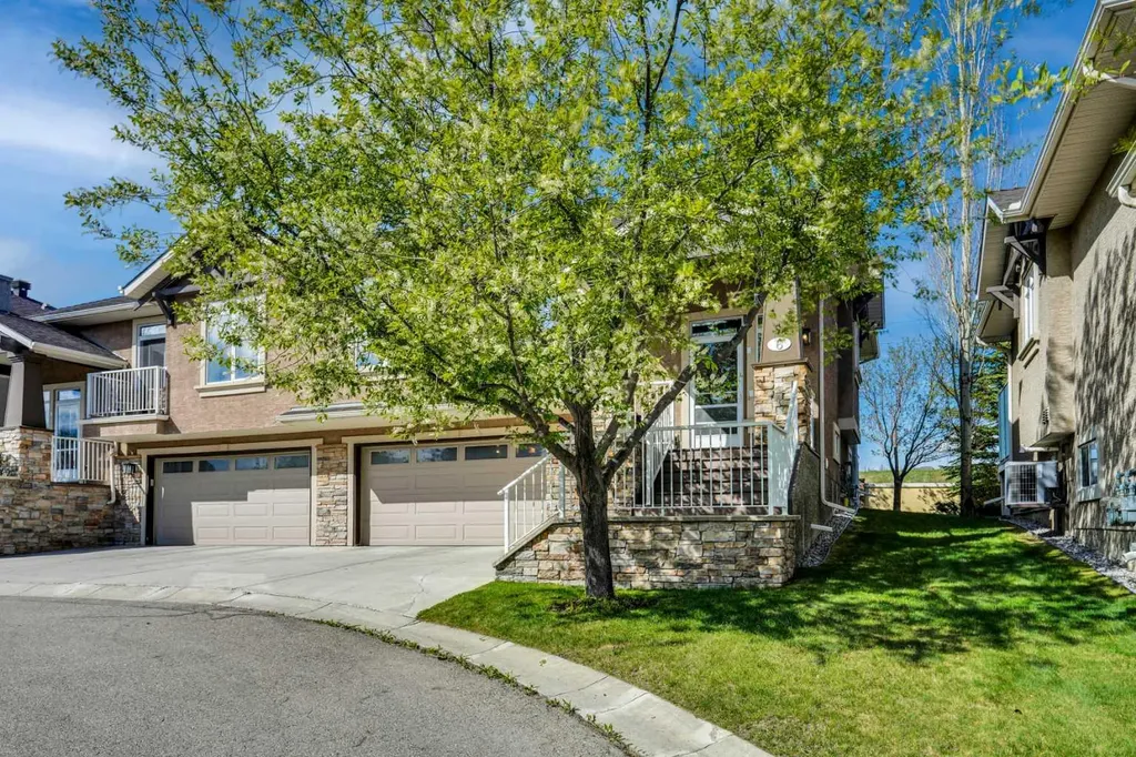 6 Discovery Woods Villas SW Calgary AB T3H 5A6