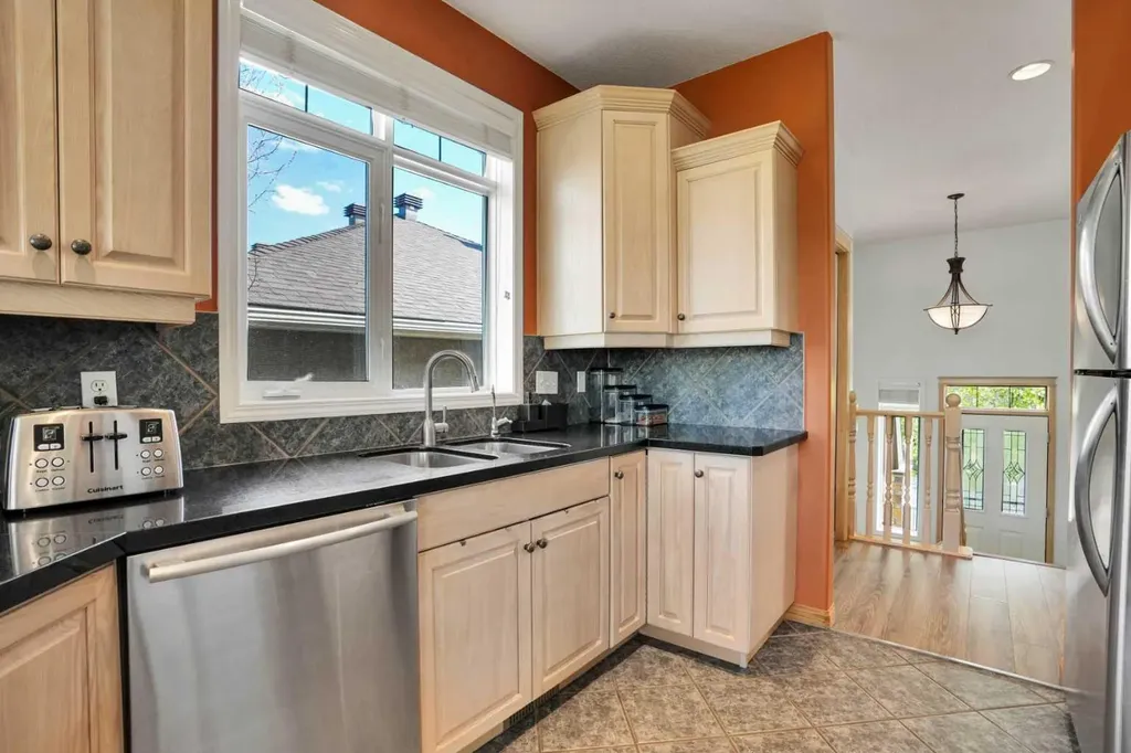 6 Discovery Woods Villas SW Calgary AB T3H 5A6