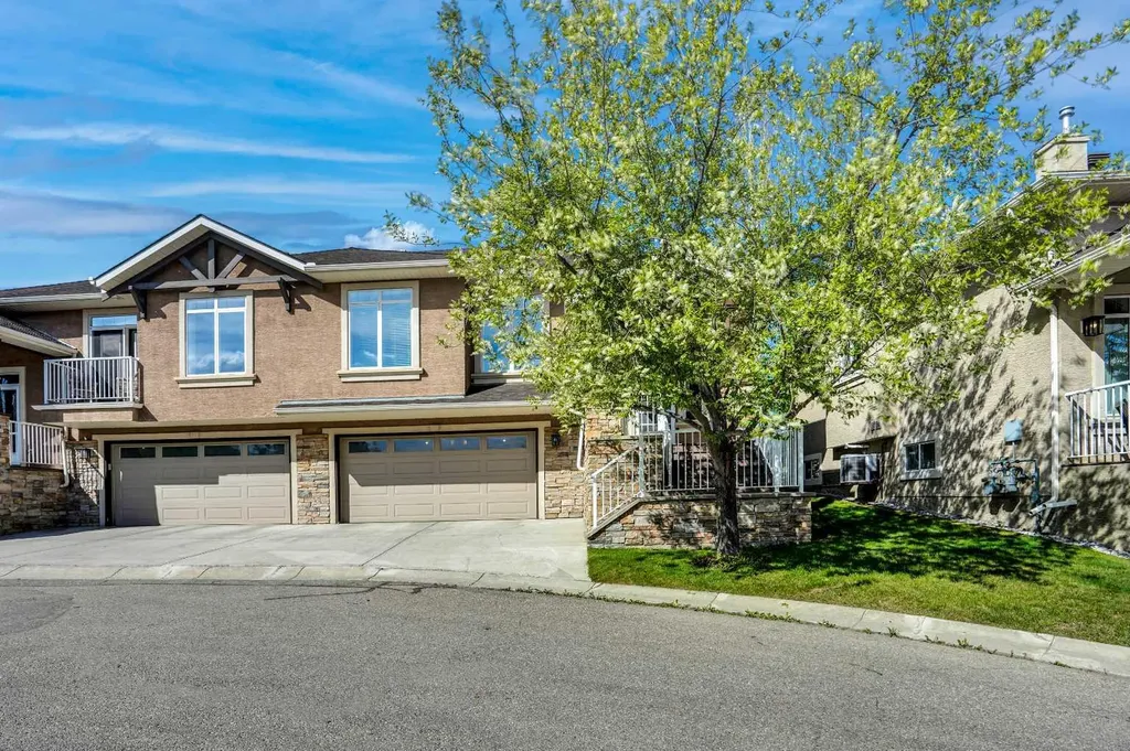 6 Discovery Woods Villas SW Calgary AB T3H 5A6