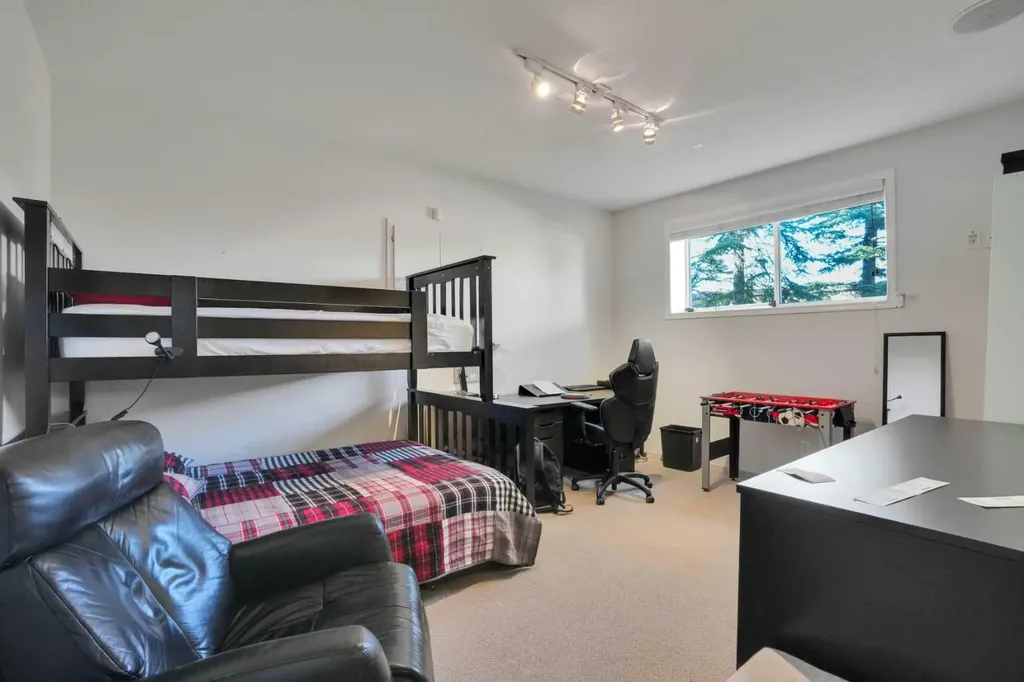 6 Discovery Woods Villas SW Calgary AB T3H 5A6