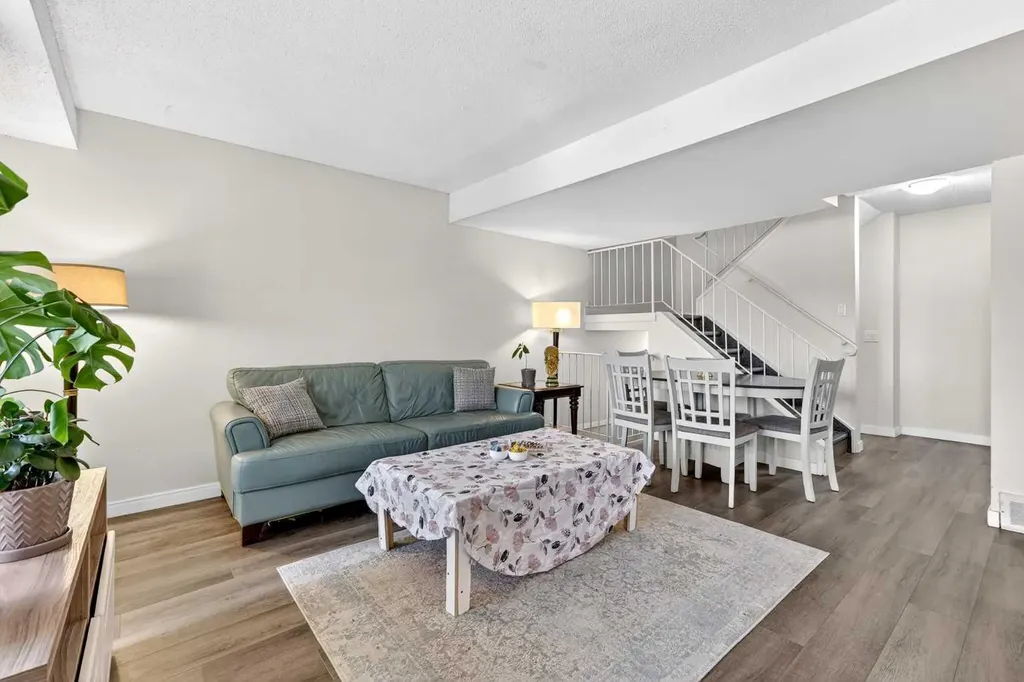 2200 Woodview Drive SW Calgary AB T2W 3N6