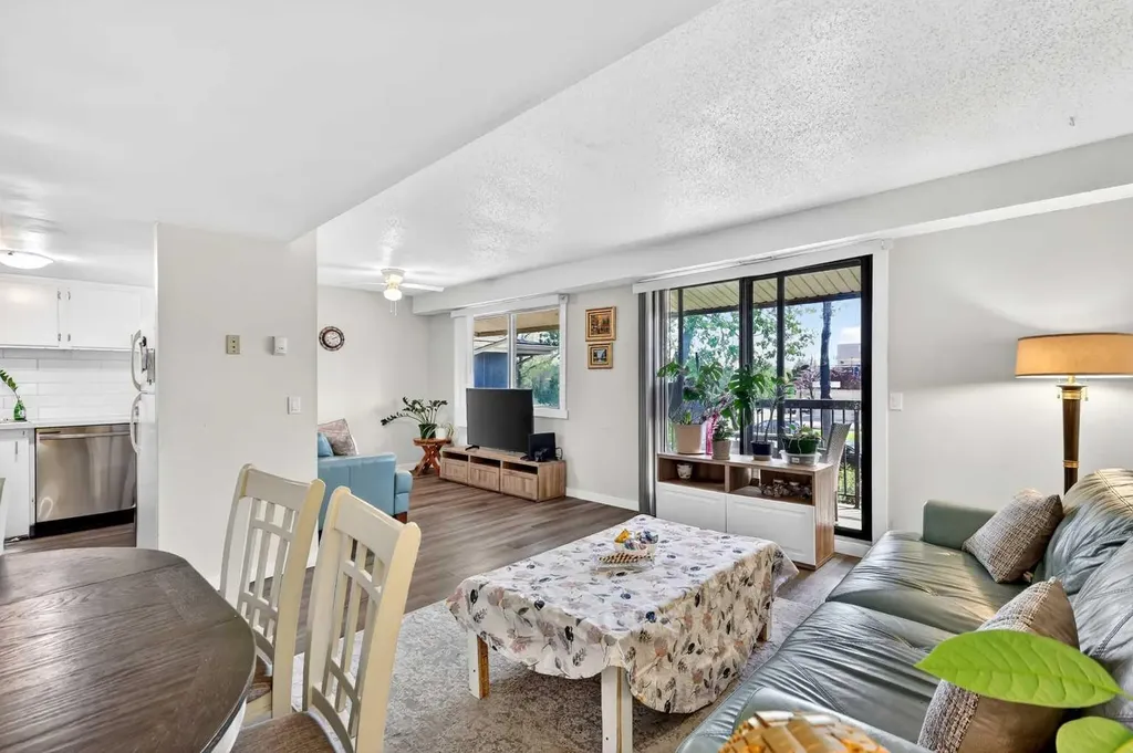 2200 Woodview Drive SW Calgary AB T2W 3N6