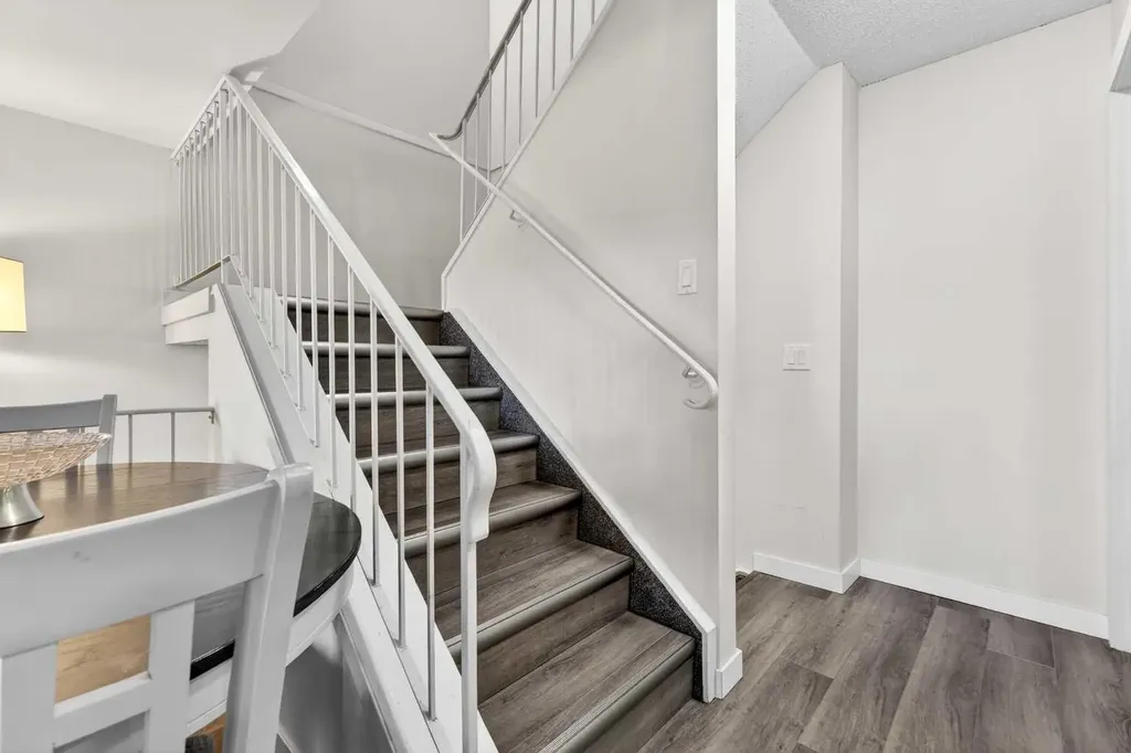 2200 Woodview Drive SW Calgary AB T2W 3N6