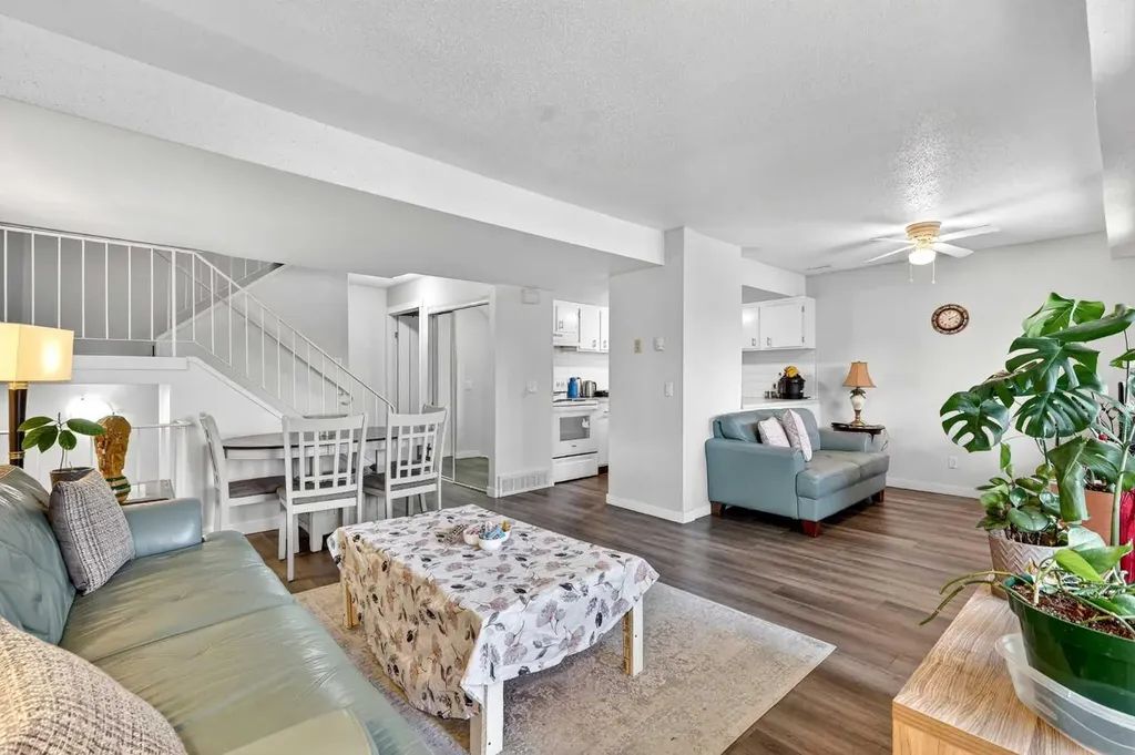 2200 Woodview Drive SW Calgary AB T2W 3N6
