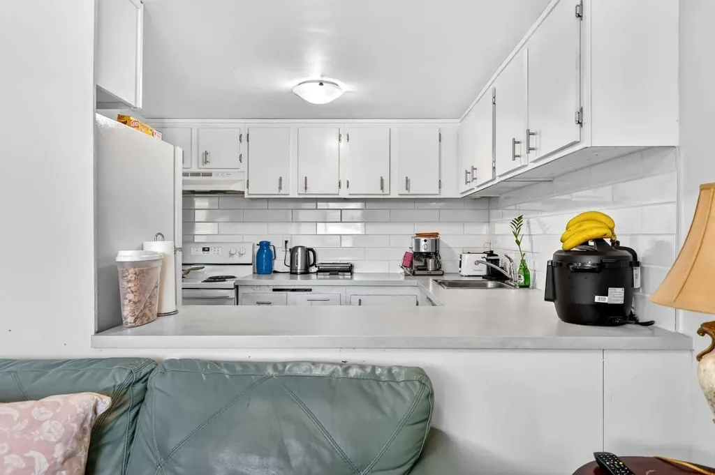 2200 Woodview Drive SW Calgary AB T2W 3N6