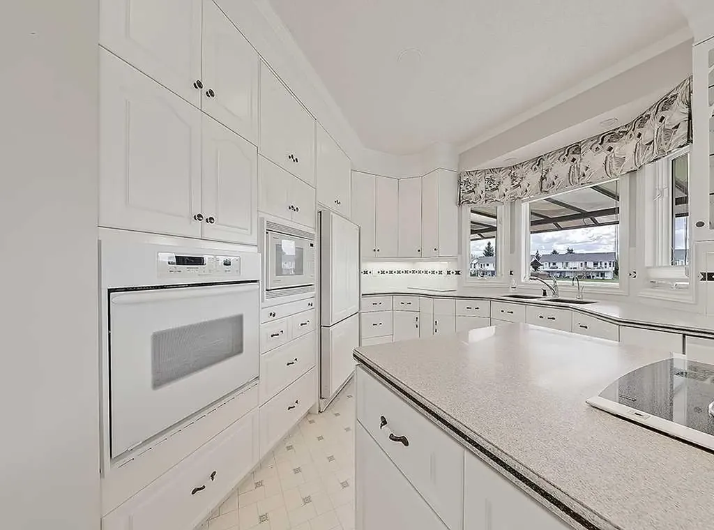 1217 High Country Drive NW High River AB T1V 1E3