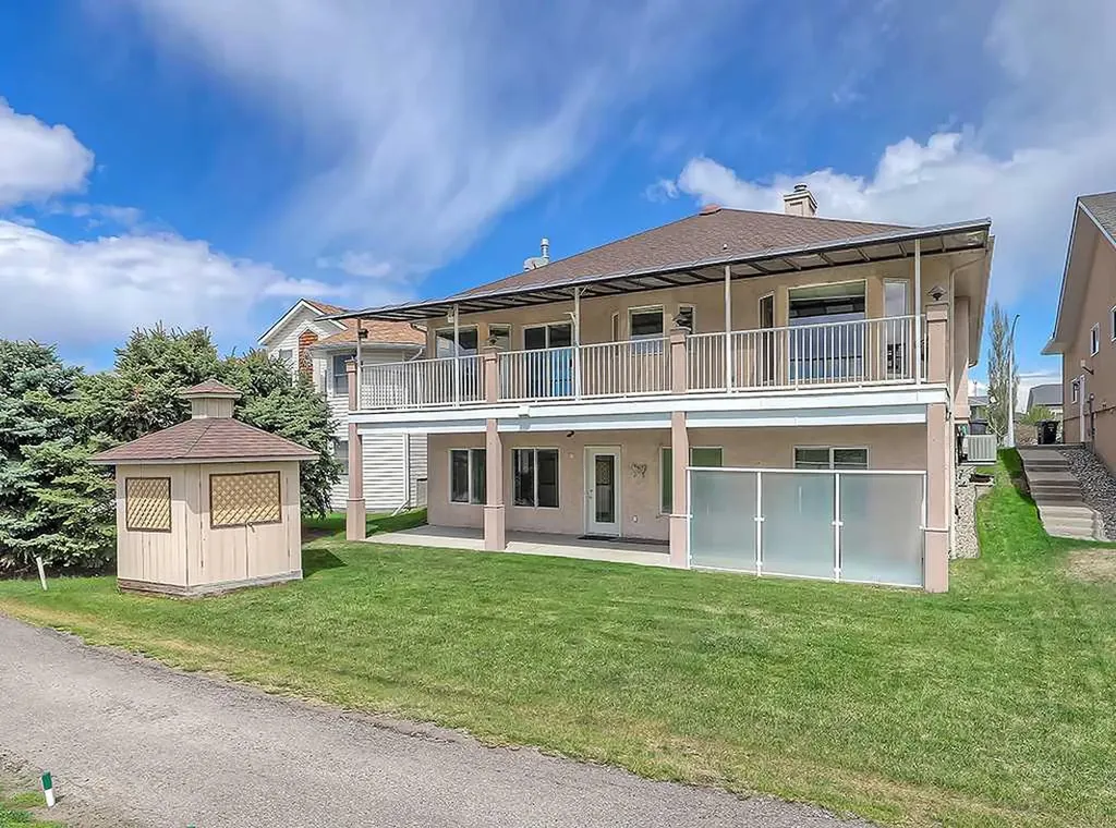 1217 High Country Drive NW High River AB T1V 1E3