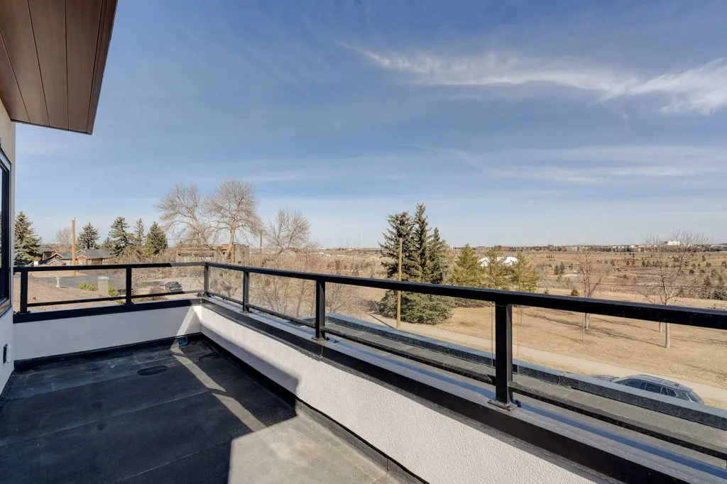 39B Moncton Road NE Calgary AB T2E 5P9