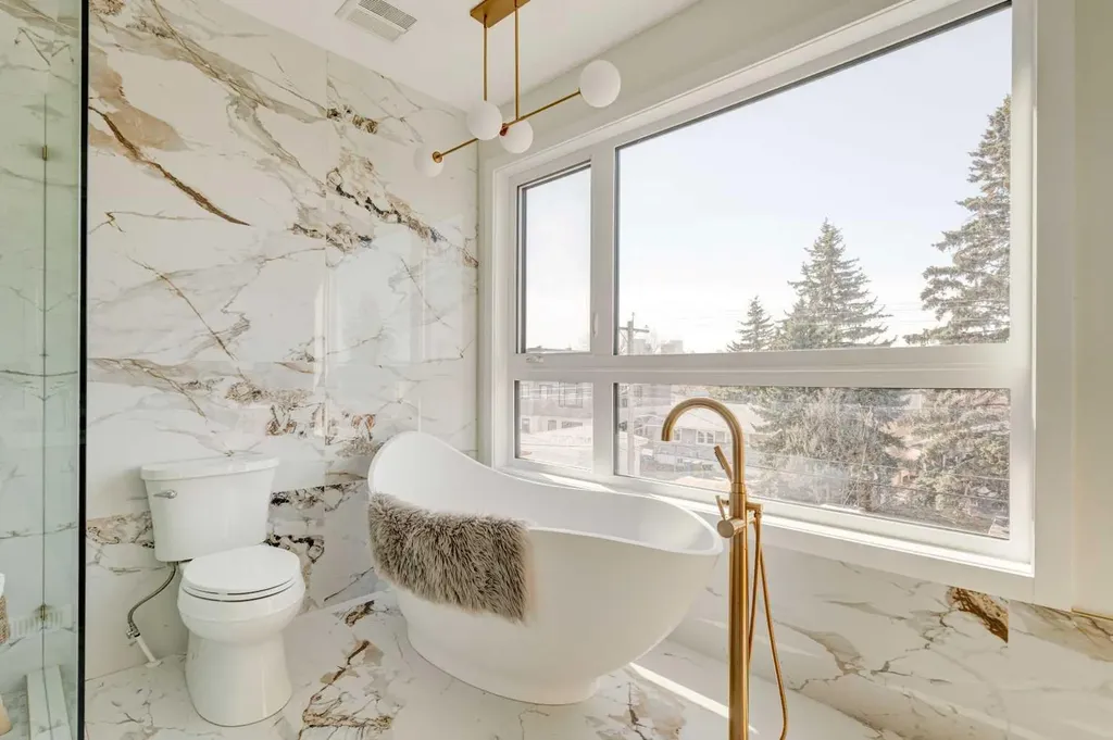 39B Moncton Road NE Calgary AB T2E 5P9