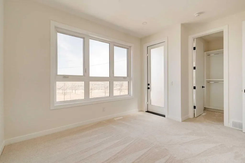 39B Moncton Road NE Calgary AB T2E 5P9