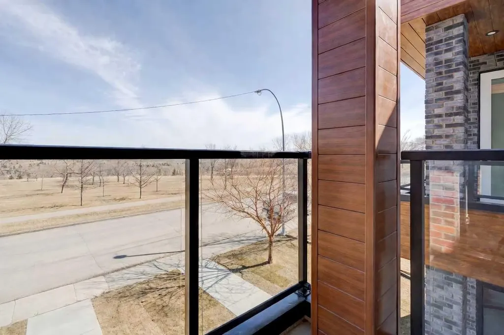 39B Moncton Road NE Calgary AB T2E 5P9