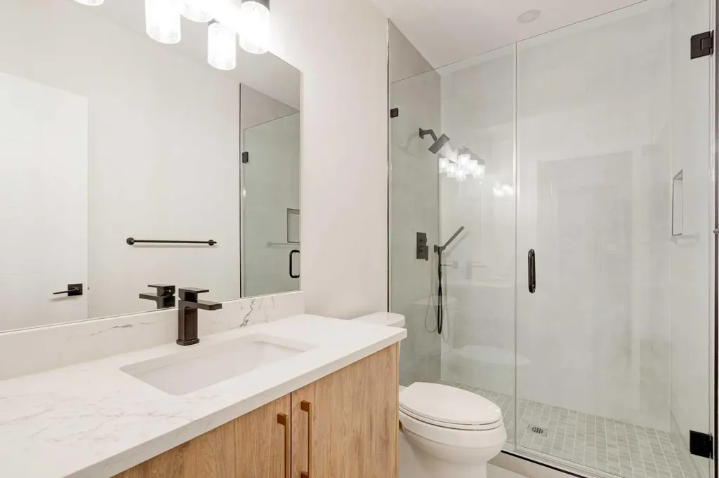 39B Moncton Road NE Calgary AB T2E 5P9