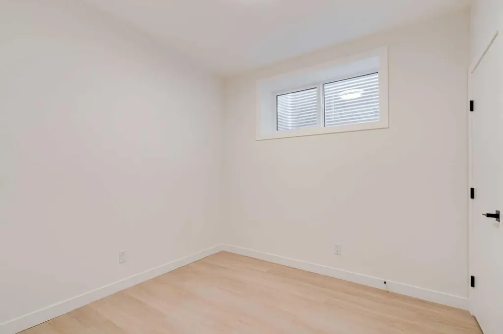 39B Moncton Road NE Calgary AB T2E 5P9