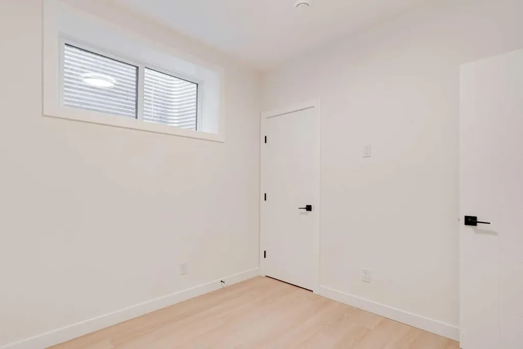 39B Moncton Road NE Calgary AB T2E 5P9