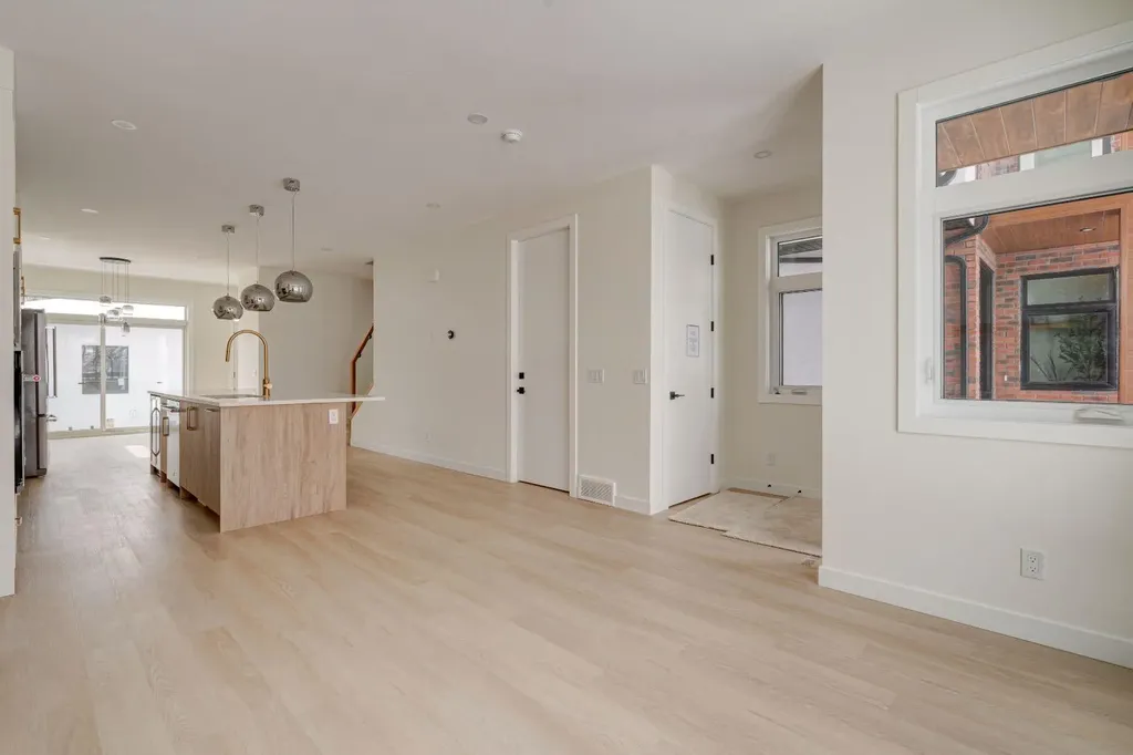 39A Moncton Road NE Calgary AB T2E 5P9