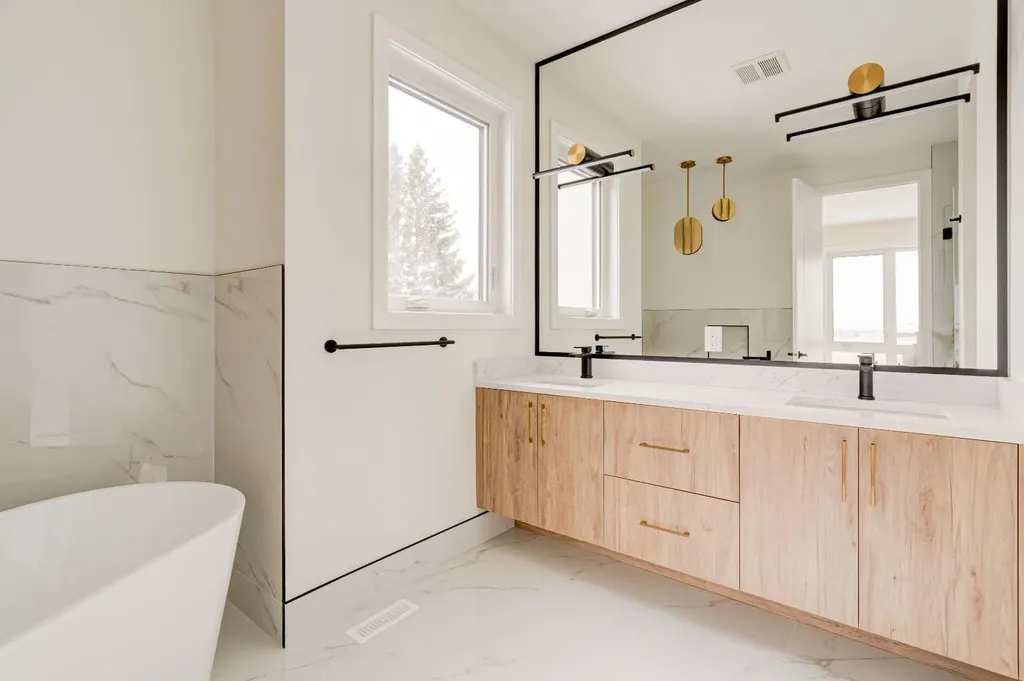39A Moncton Road NE Calgary AB T2E 5P9