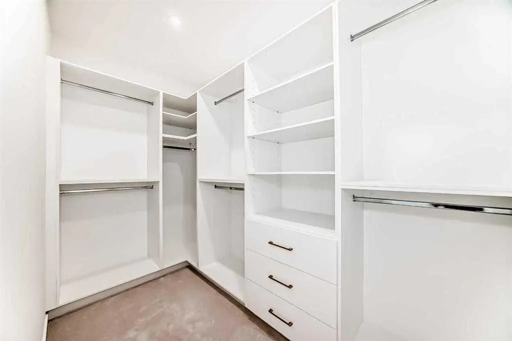 39A Moncton Road NE Calgary AB T2E 5P9