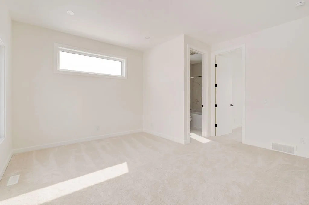 39A Moncton Road NE Calgary AB T2E 5P9