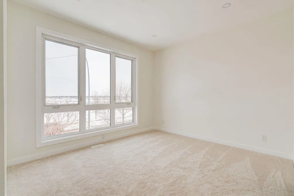 39A Moncton Road NE Calgary AB T2E 5P9