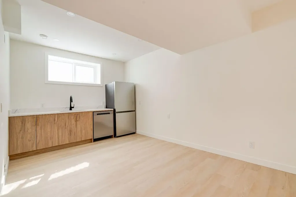 39A Moncton Road NE Calgary AB T2E 5P9
