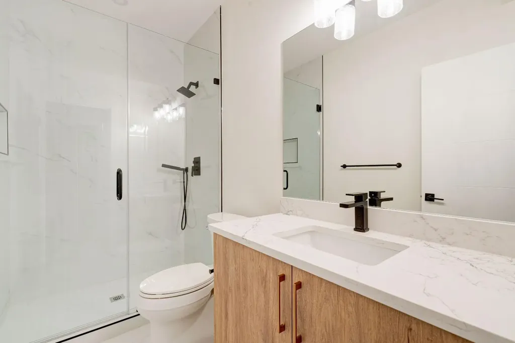 39A Moncton Road NE Calgary AB T2E 5P9