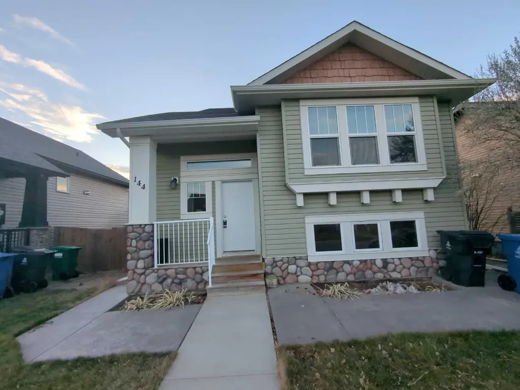 144 Mt Sundial Court W Lethbridge AB T1J 5C3