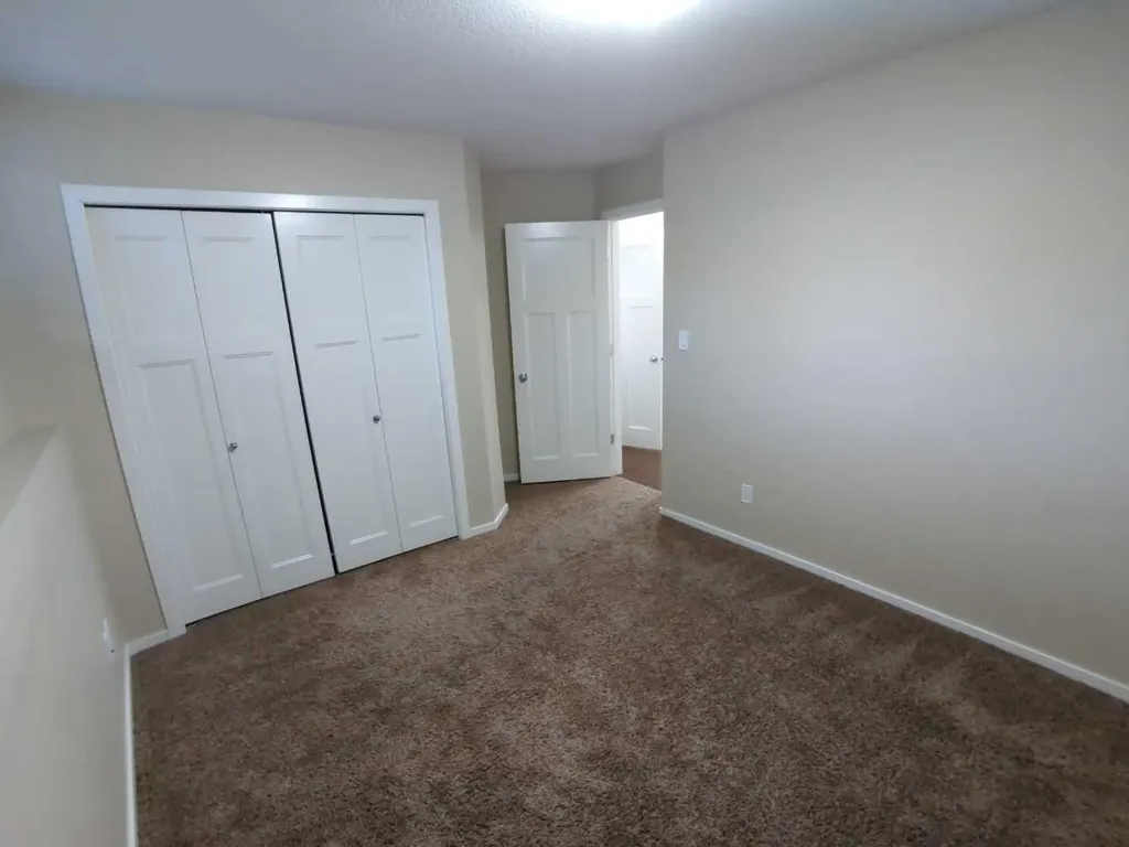 144 Mt Sundial Court W Lethbridge AB T1J 5C3