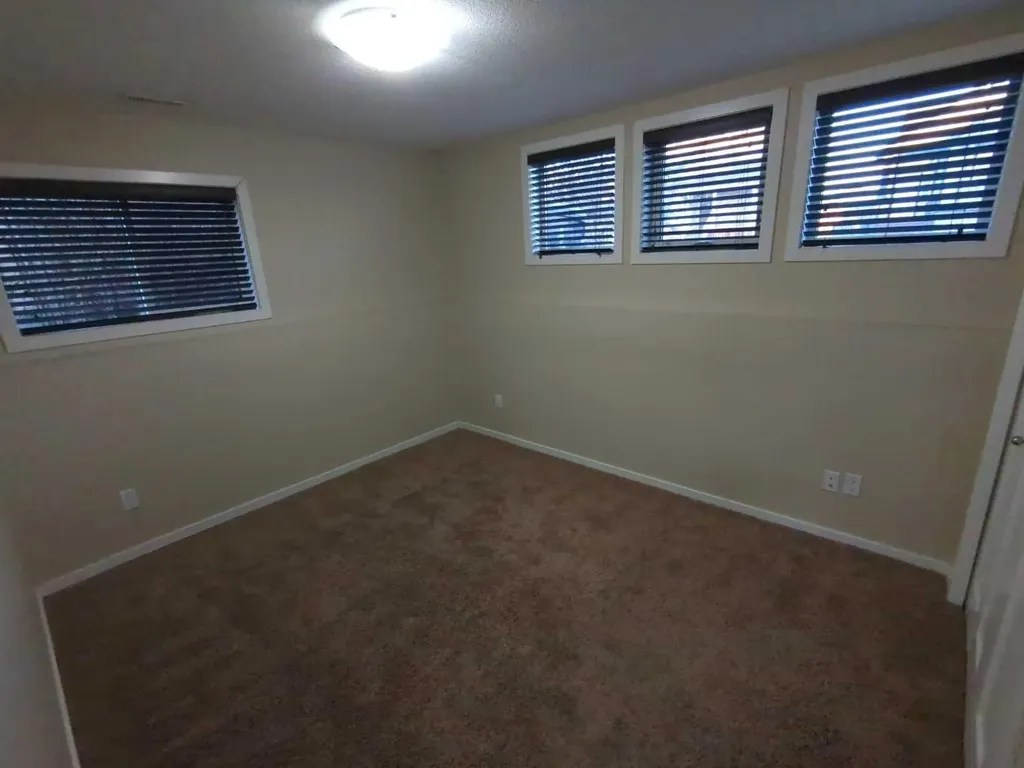 144 Mt Sundial Court W Lethbridge AB T1J 5C3