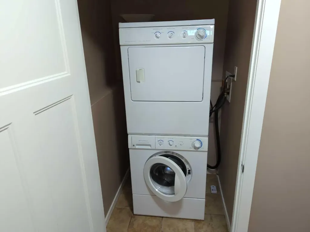 144 Mt Sundial Court W Lethbridge AB T1J 5C3