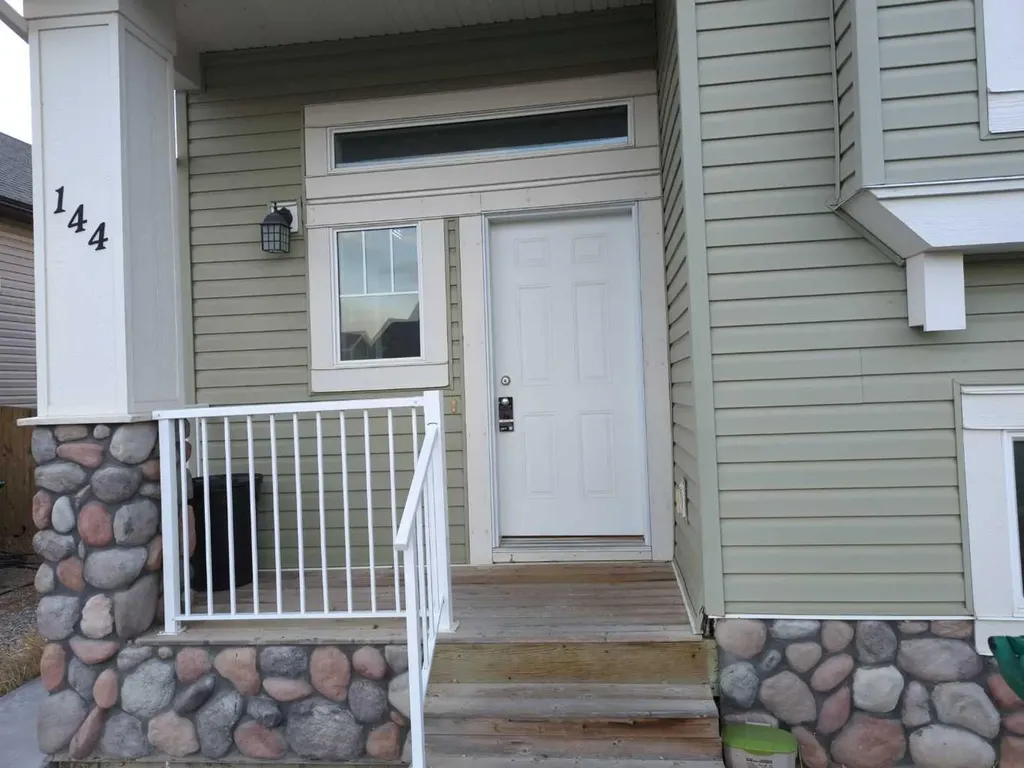144 Mt Sundial Court W Lethbridge AB T1J 5C3